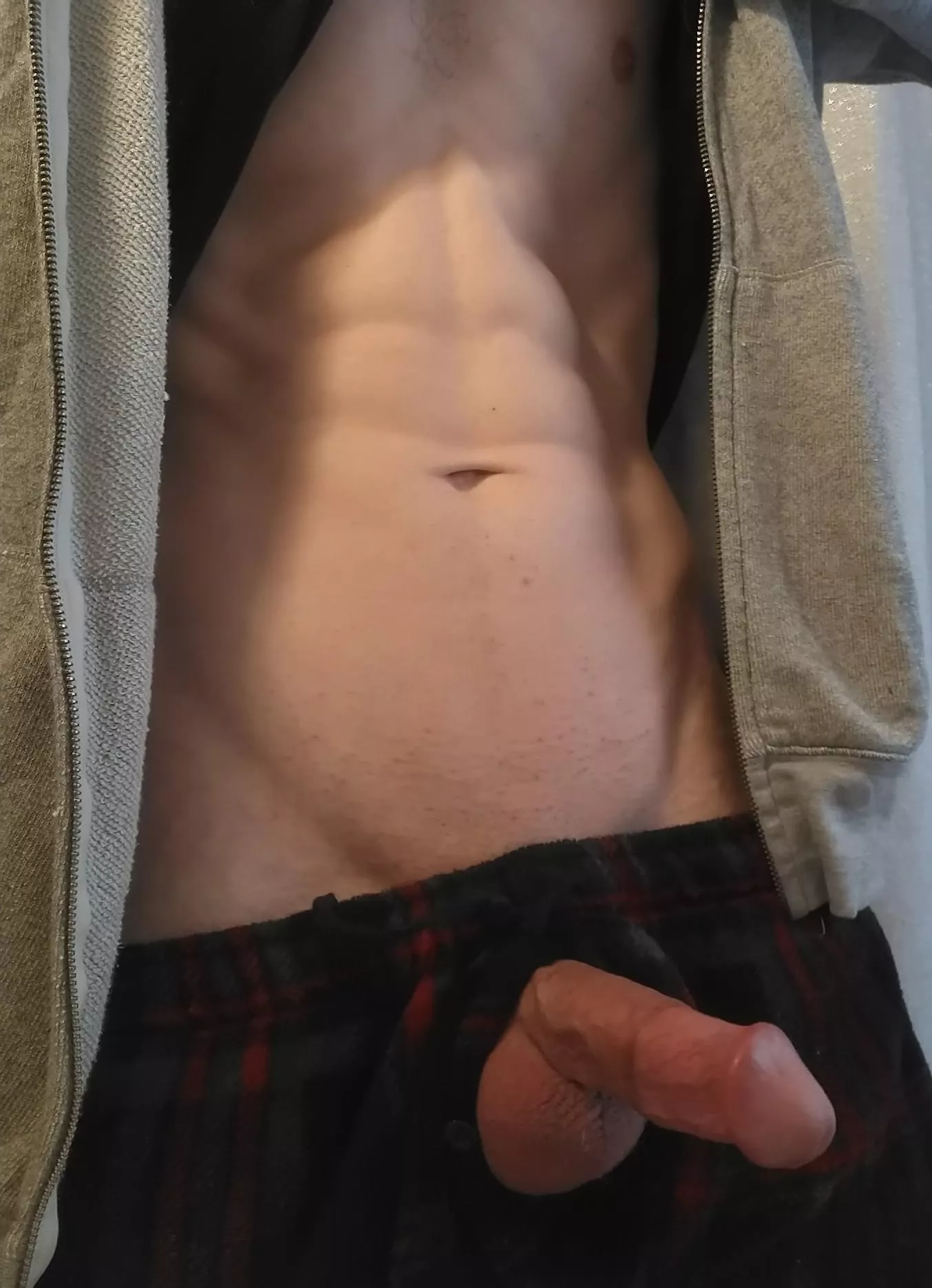 (36) Comfy clothes all day won't limit us!