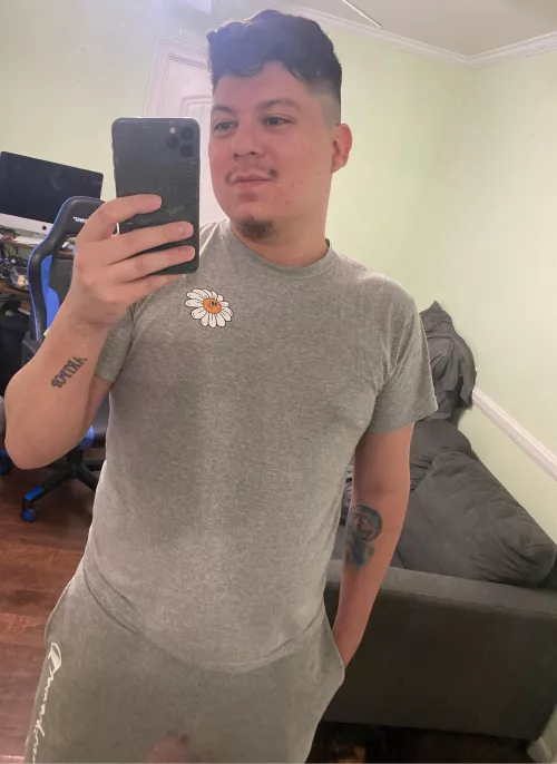 Anyone down to play smash? 🎮