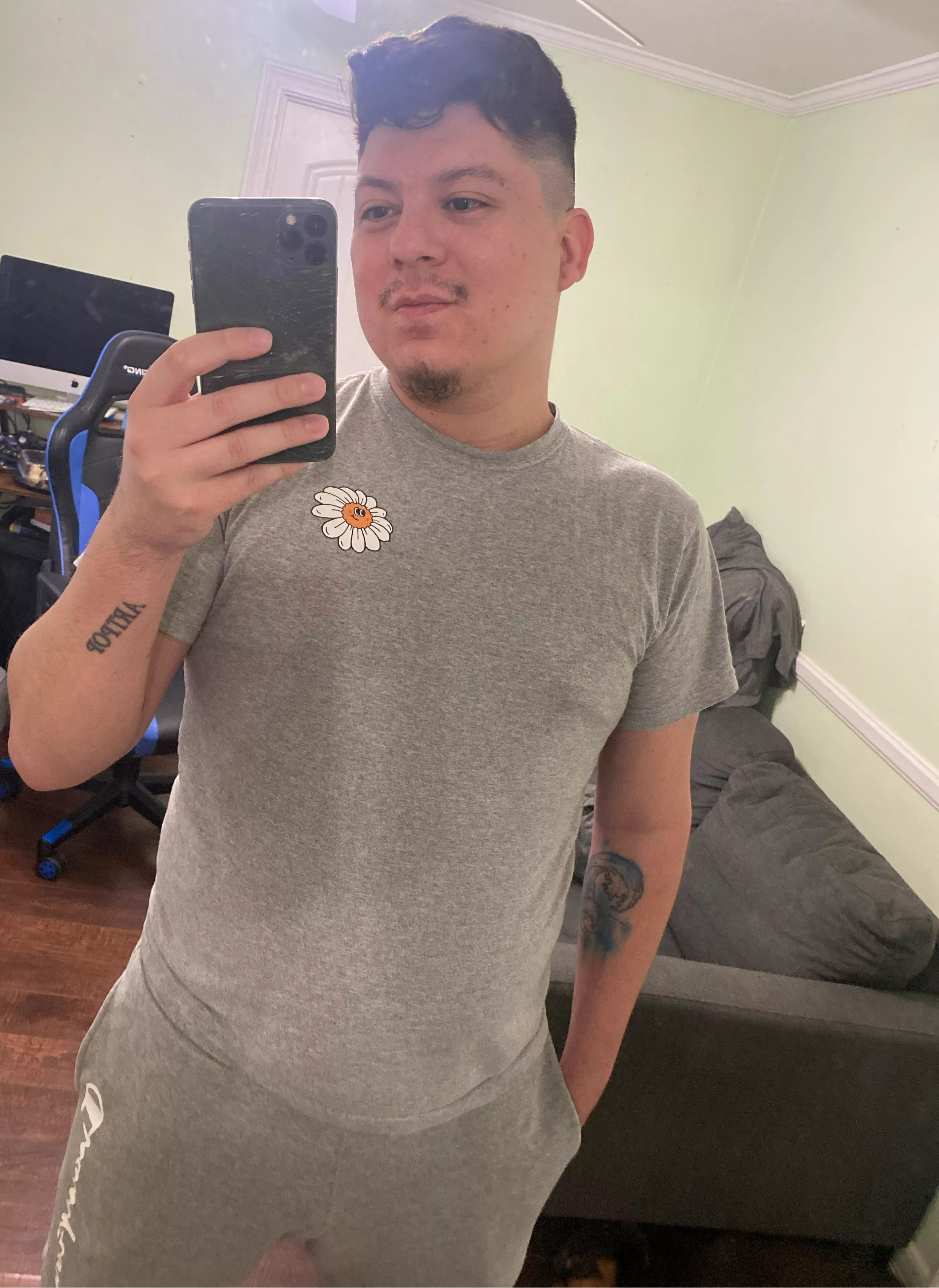 Anyone down to play smash? 🎮