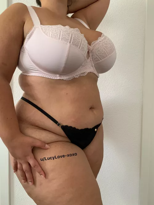 Come and rip off my bra..