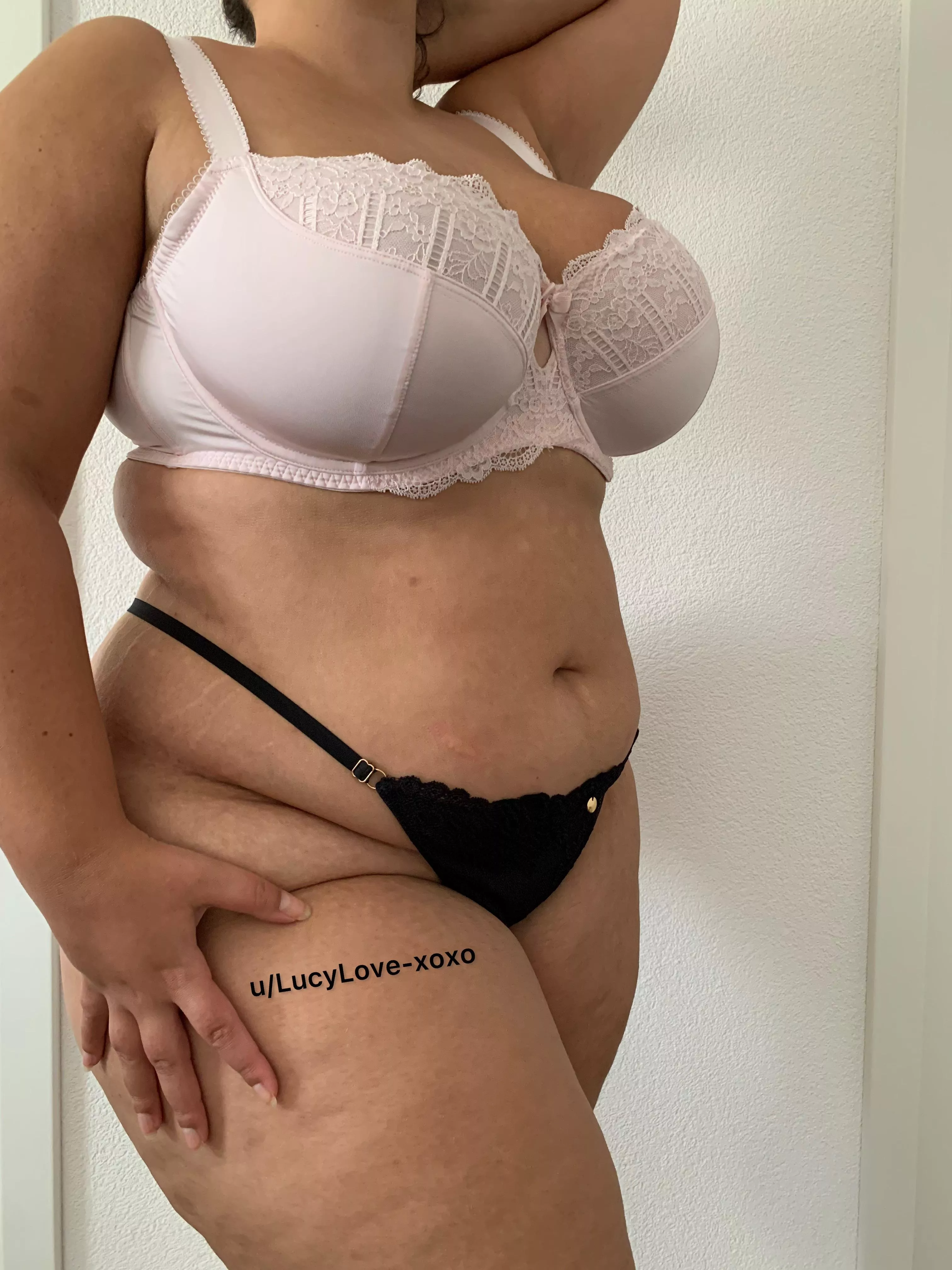 Come and rip off my bra..