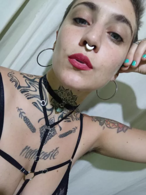 Come with me baby so we can play