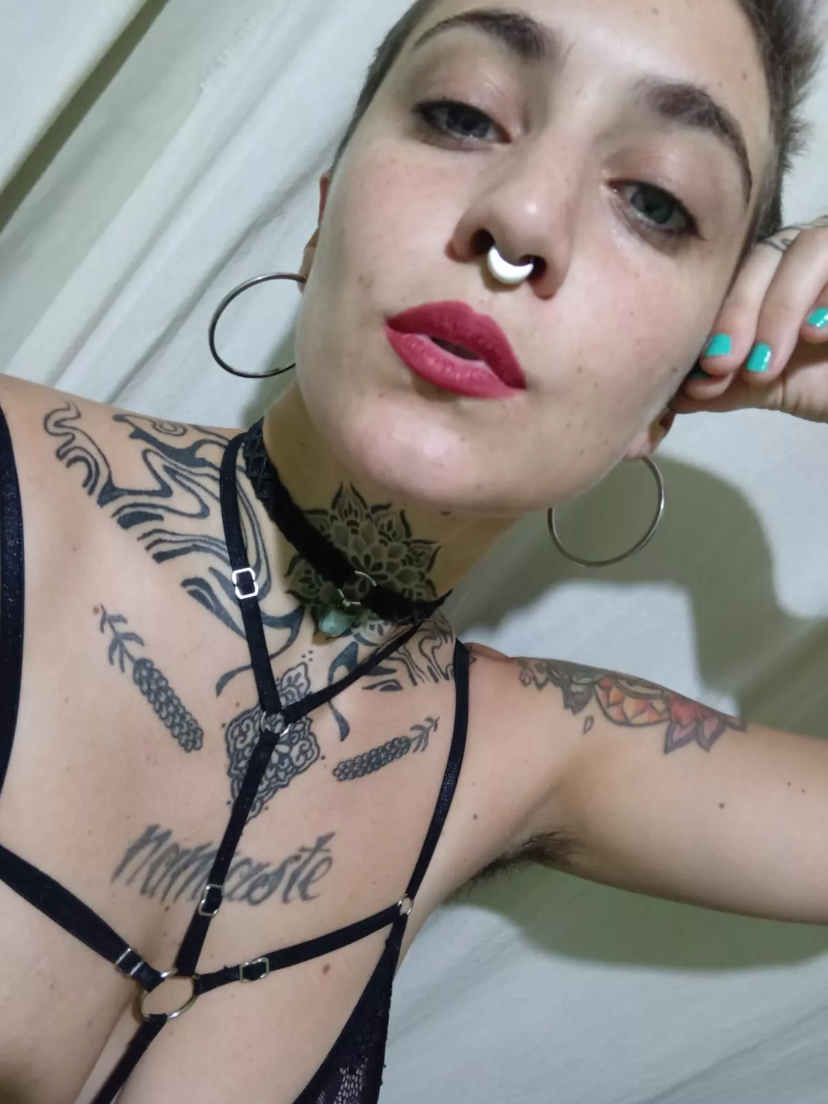 Come with me baby so we can play