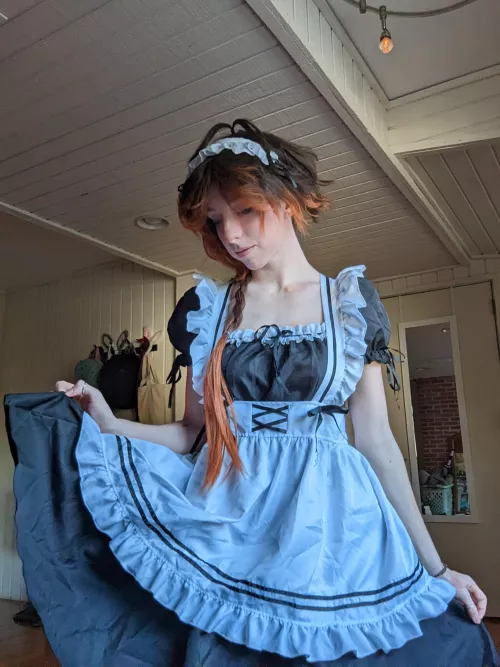 Fem Maid Zhongli here to help (me)