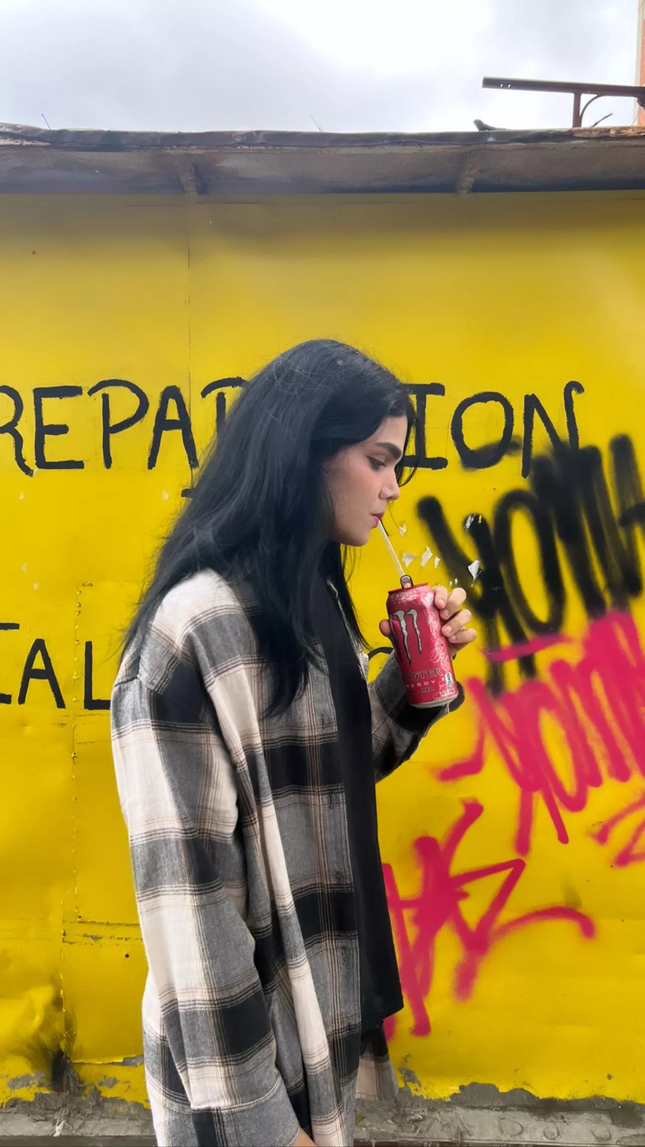 femboy in the wild :3