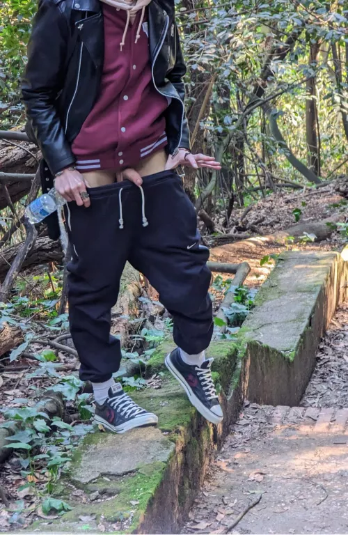 Flashing my boyfriend with my dick in a public park