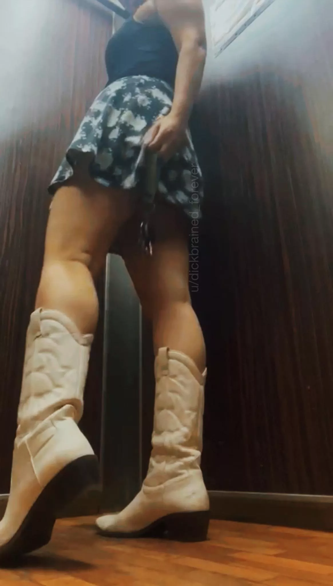 Going for a walk in the dark [f]