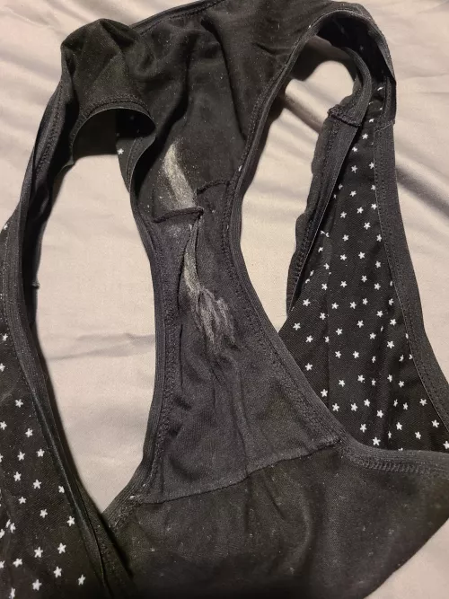 I make a nice dirty pair of panties :)