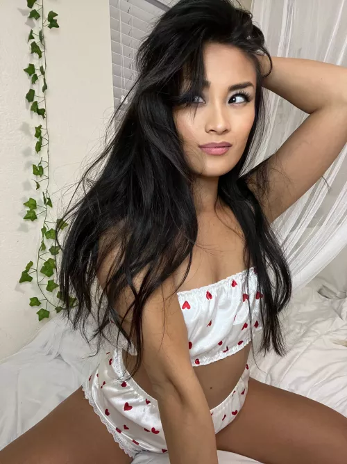 I need something hard right now please! 😜😈