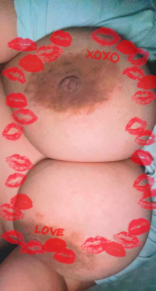 I need them kissed 😘