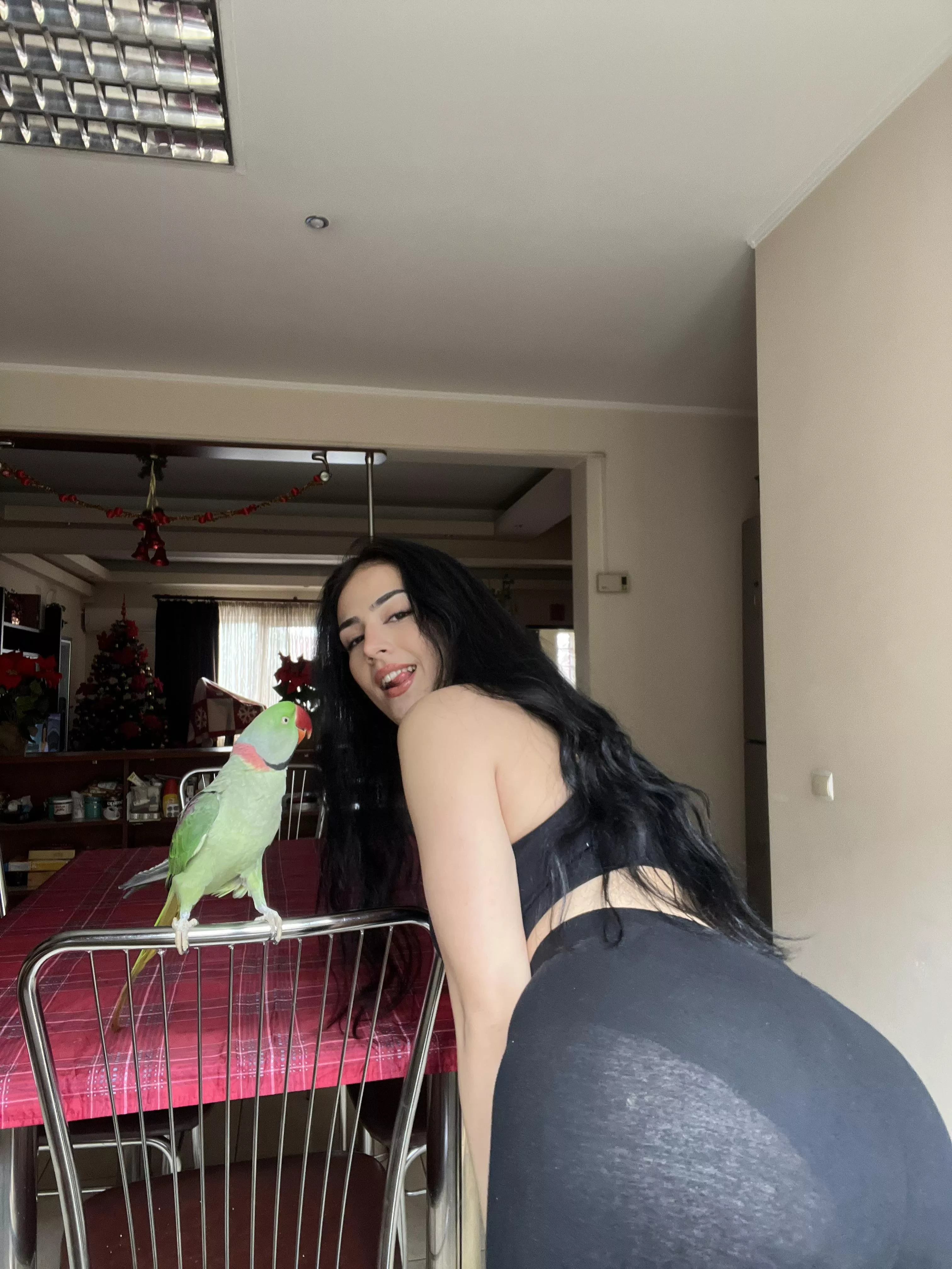 I so want to feel the tongue inside