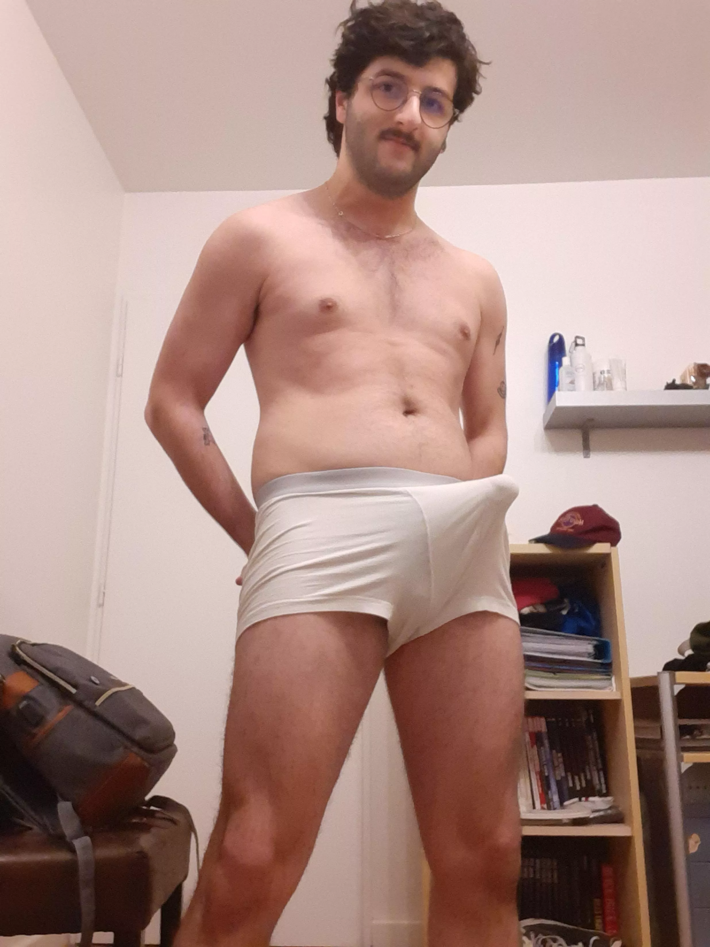 if you read this you're hot