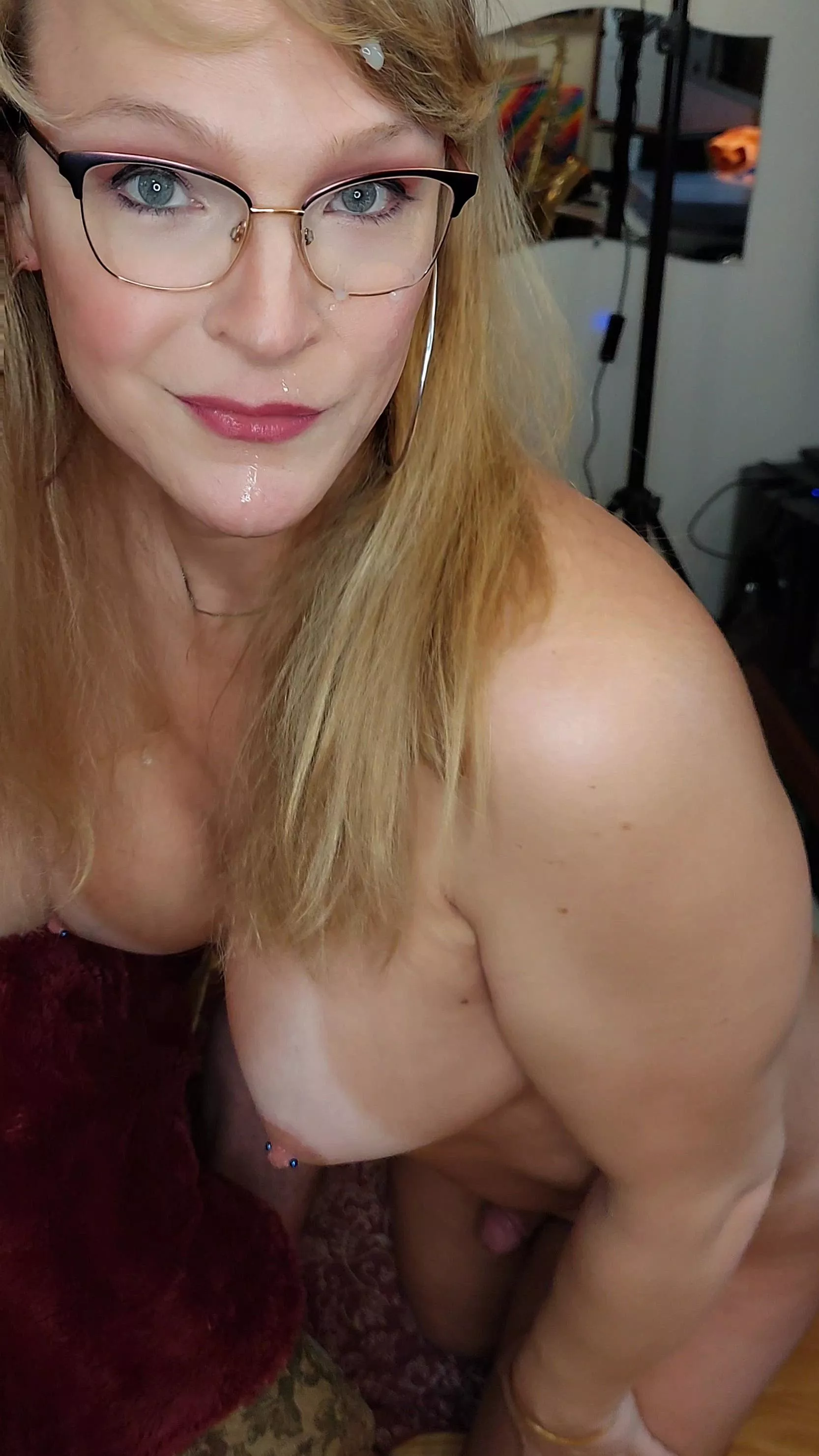 I'm a blonde bimbo with big fake tits and a huge clit (lady-dick)(oc)