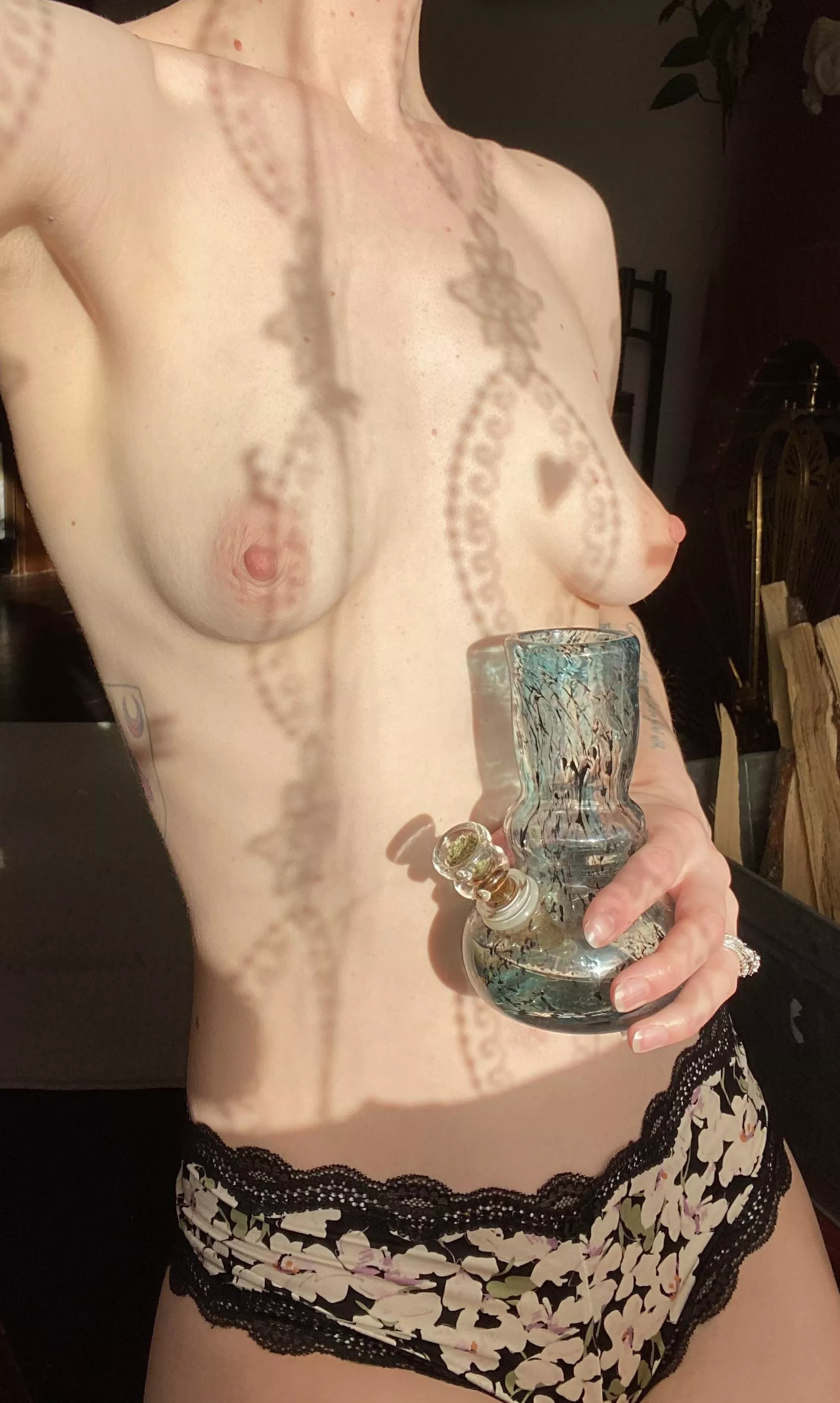 I’m always ready to wake and bake 🔥 (F25)