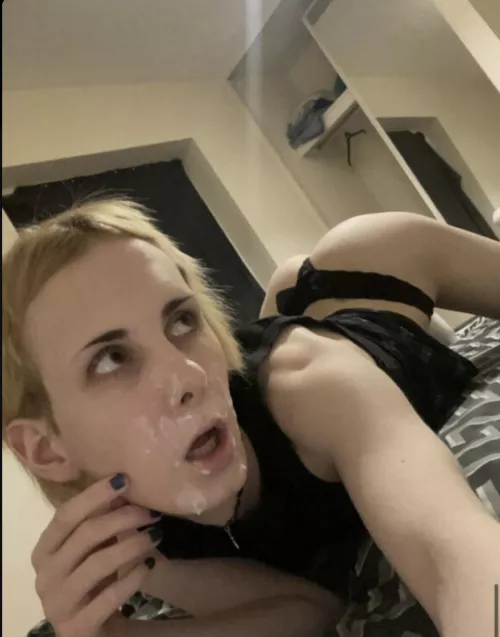 I’m such a slut wow 👅