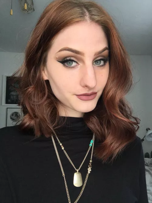 It took me to long to sharpen this eyeliner, please don’t smudge it