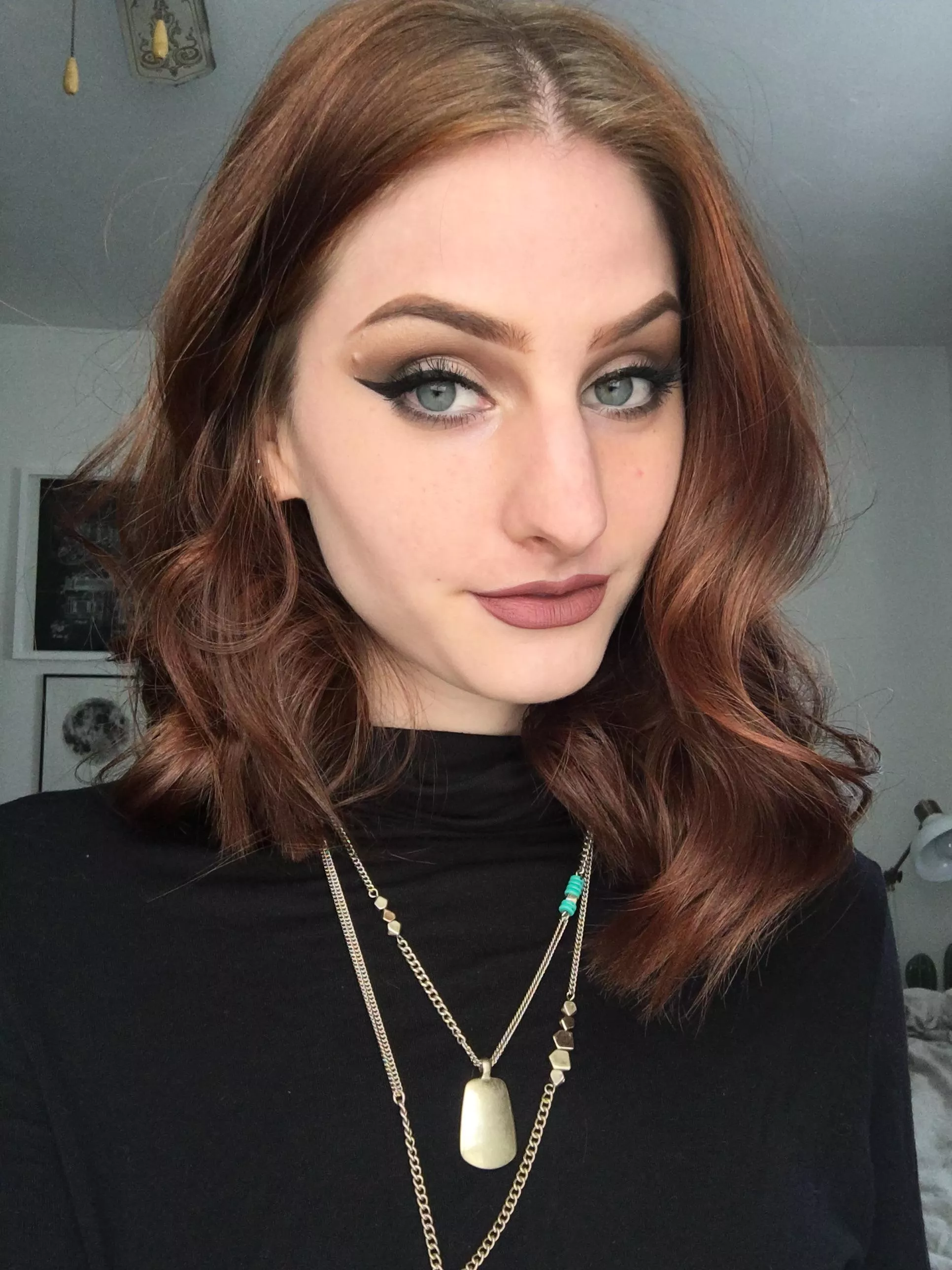 It took me to long to sharpen this eyeliner, please don’t smudge it