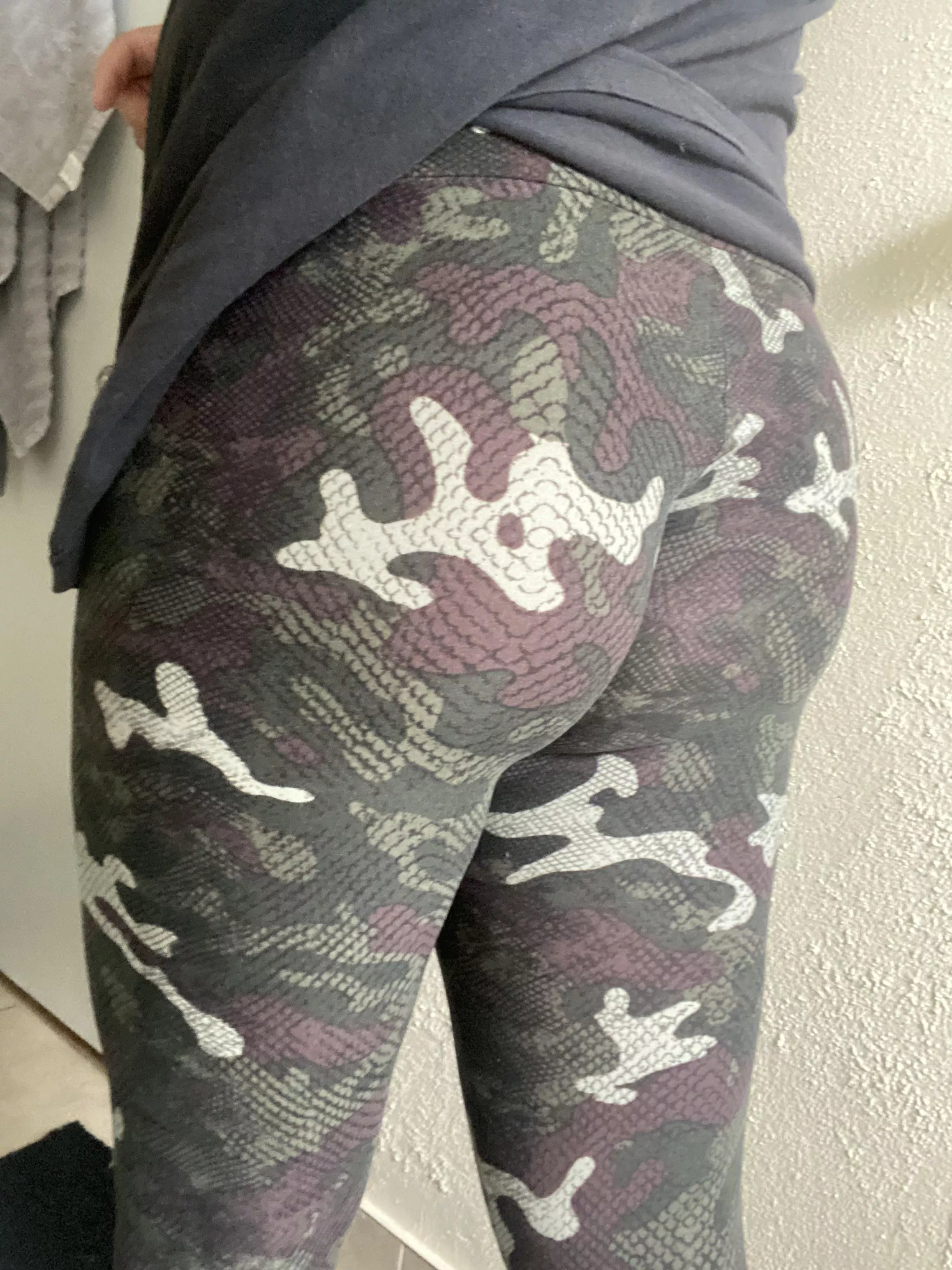 Let me sit on your face?