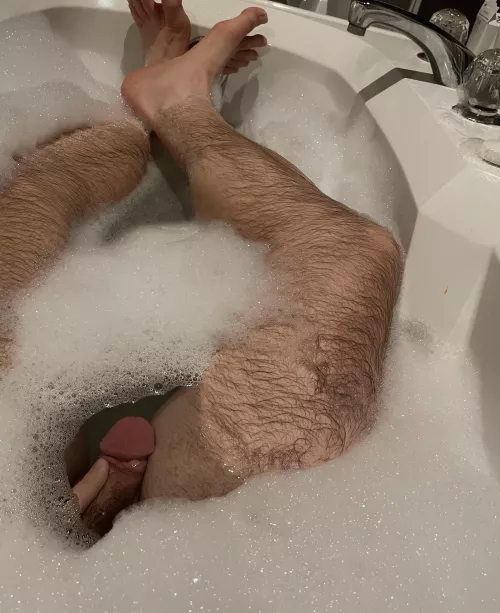 Let’s fuck in the bathtub 🤪