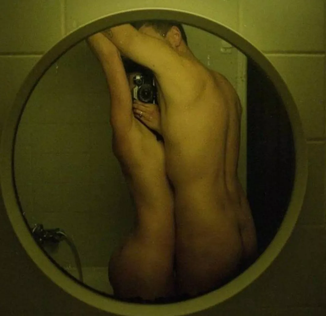 Love these mirror selfies