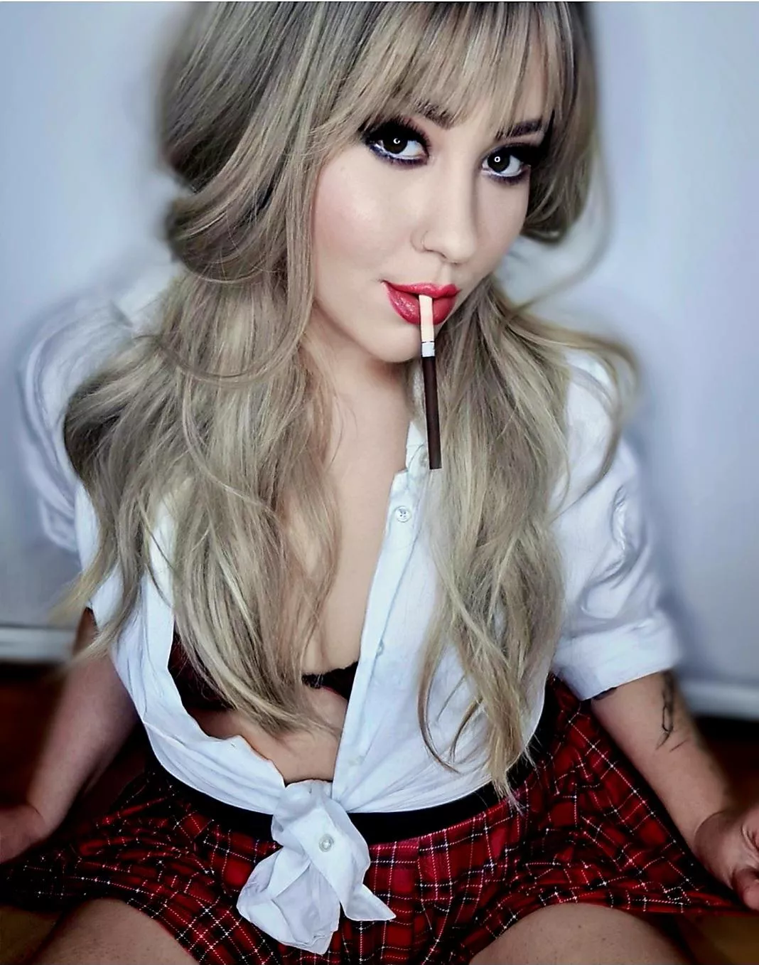 Not as innocent ... 🤭😏🚬🔥😈