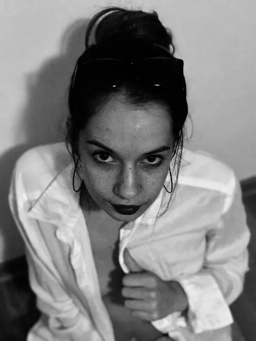 React if I can send you nudes