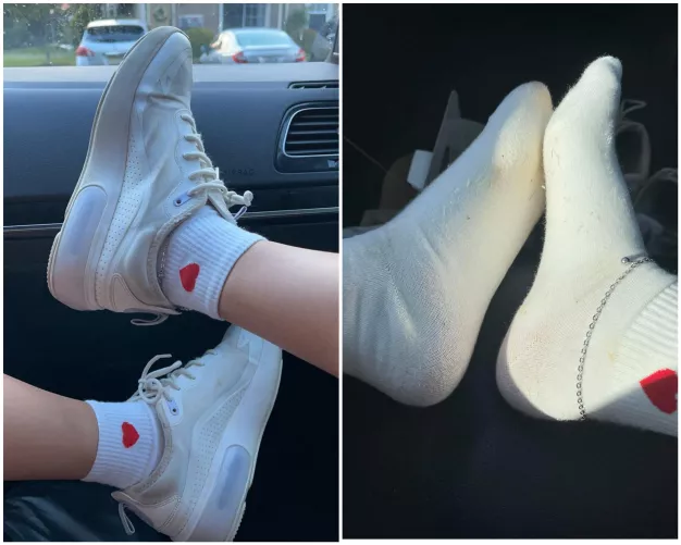 [Selling][US] Don't u want a sniff? The heavenly smell of used socks 💜