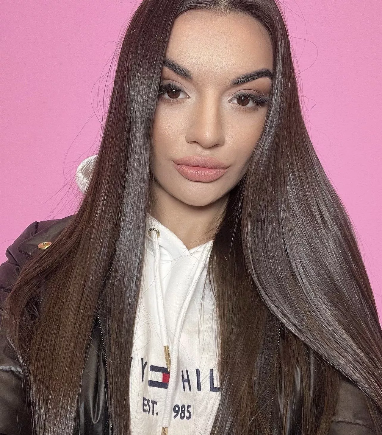 Simple look for a simple girl