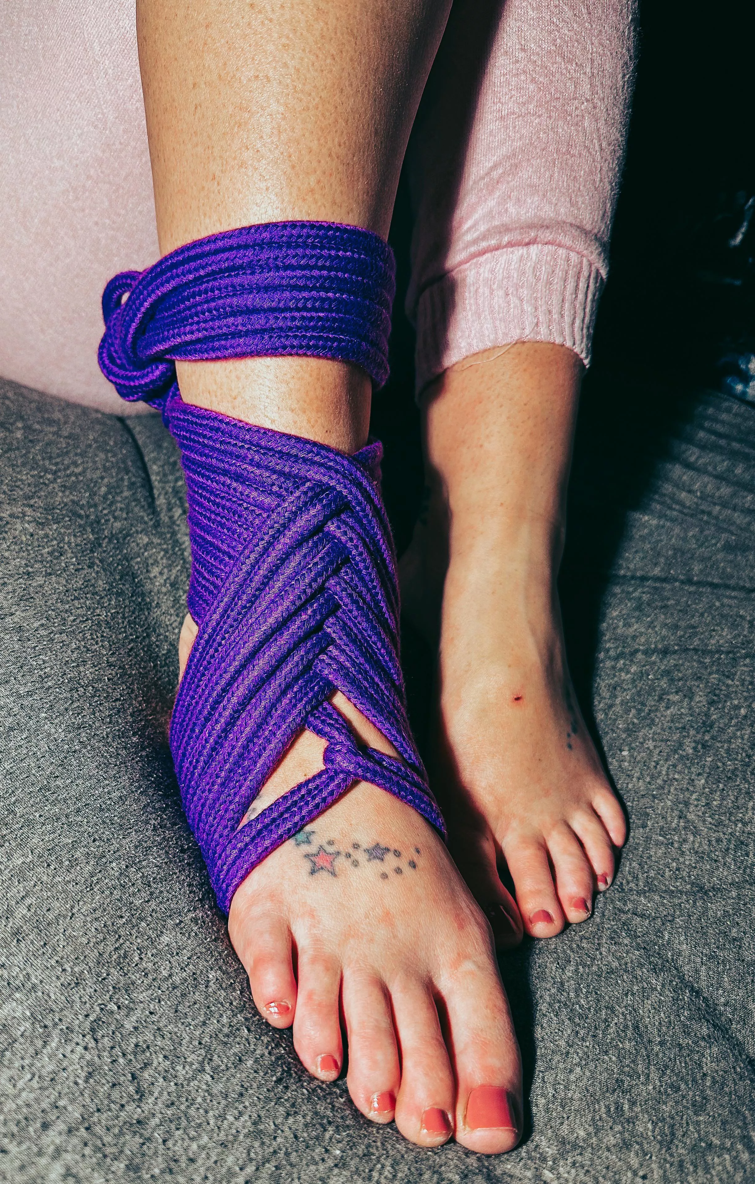 Very first time trying anything on my ankle/feet! Be nice.