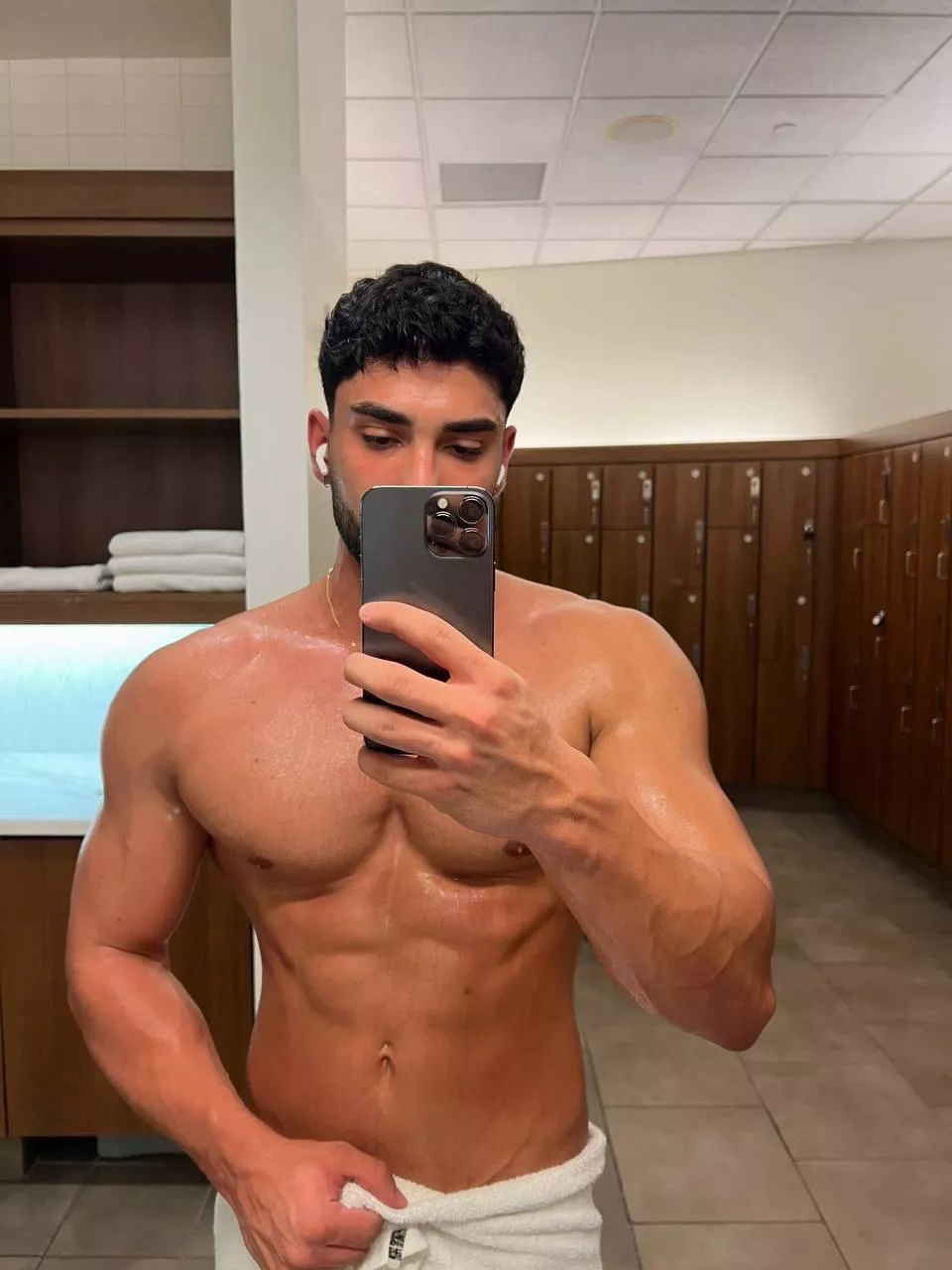 wanna get sweaty with me?