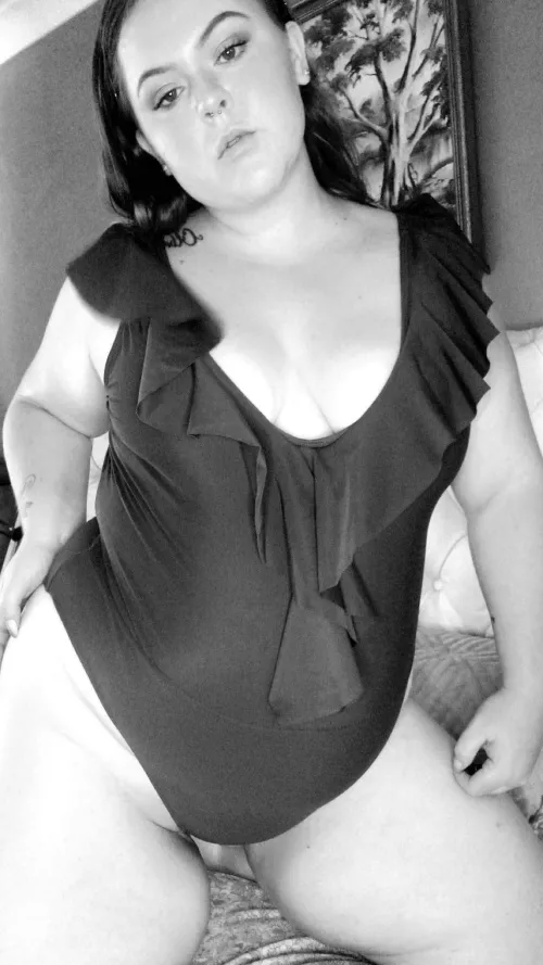 who's coming swimming with this bhaddie?