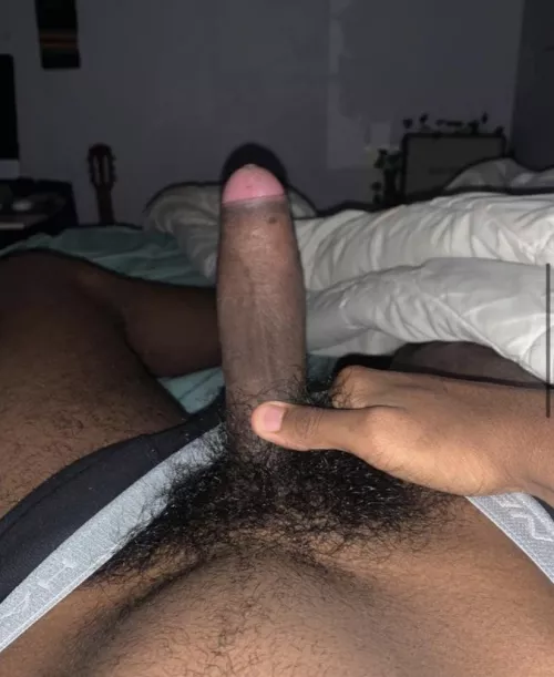 18yr horny asf, who’s tryna stroke? @zay_zay0820