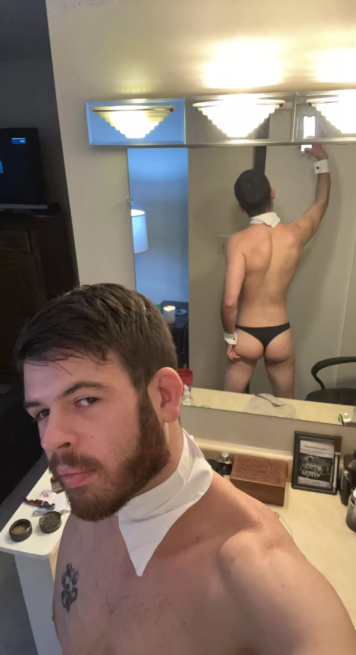 27 looking for guys who will jerk to my cute lil outfit on cam :) d-nuggins