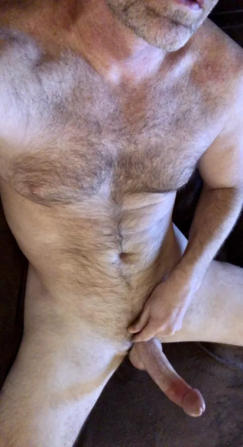 [41] Looking for a 6ft5 horny dad?