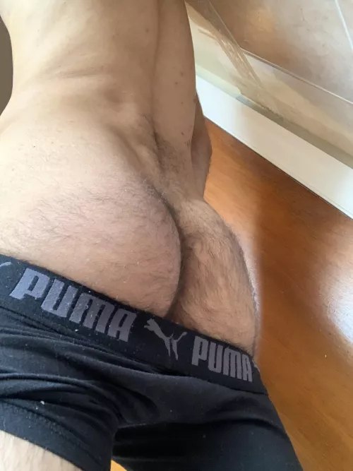 Anyone into little butts? Mine won’t grow hahaha