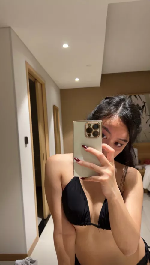 anyone like Filipina Asian like me?