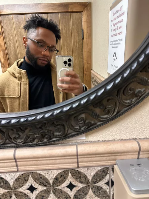 Bathroom Selfies are for everyone.