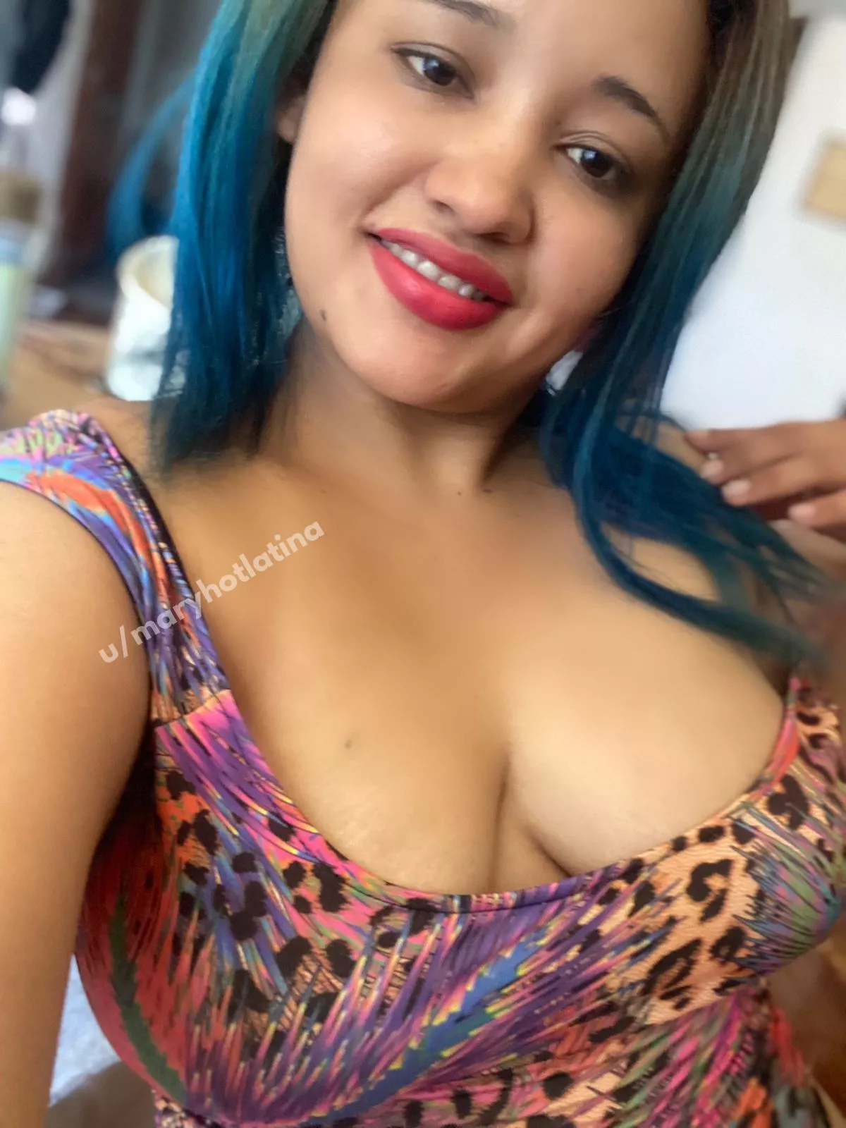 Can you resist looking down? (: