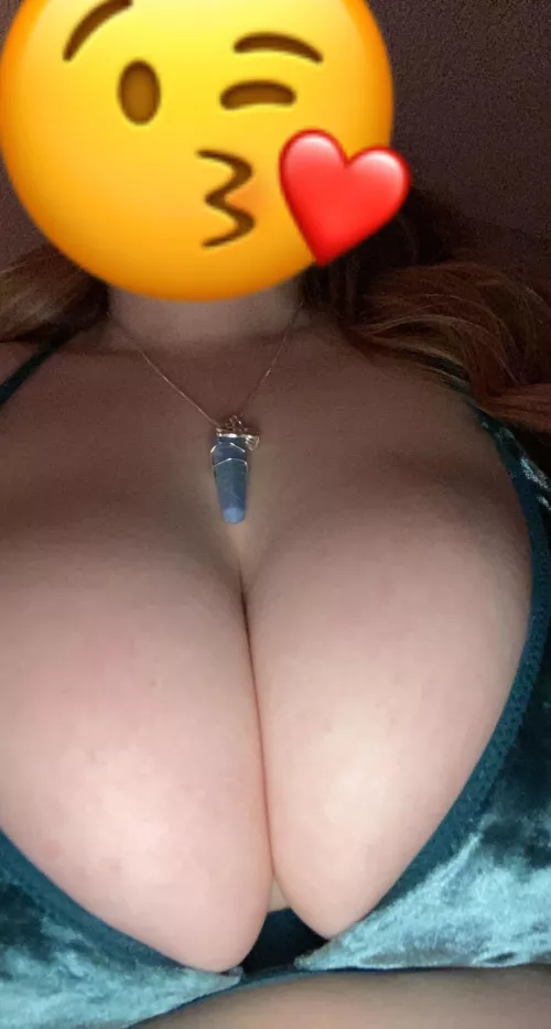 Don’t be shy, I’ll answer 😘😌