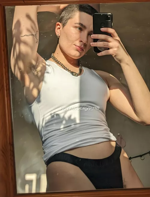 hey, wanna arm wrestle?