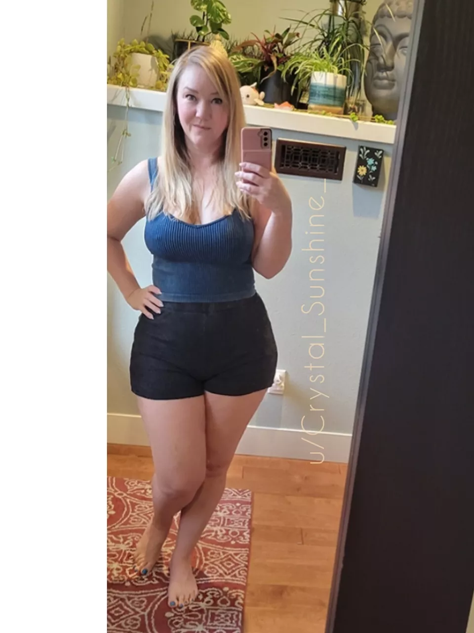 I hope you like a simpler milfie [F49]