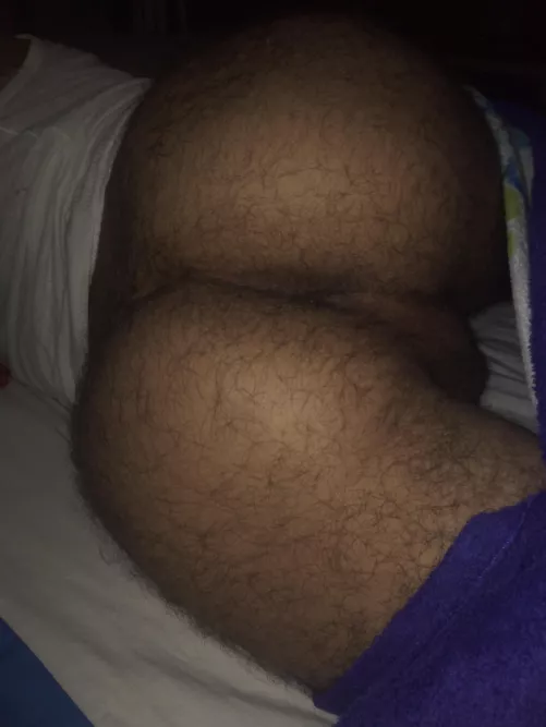 I want so badly to have a dick inside me >_<