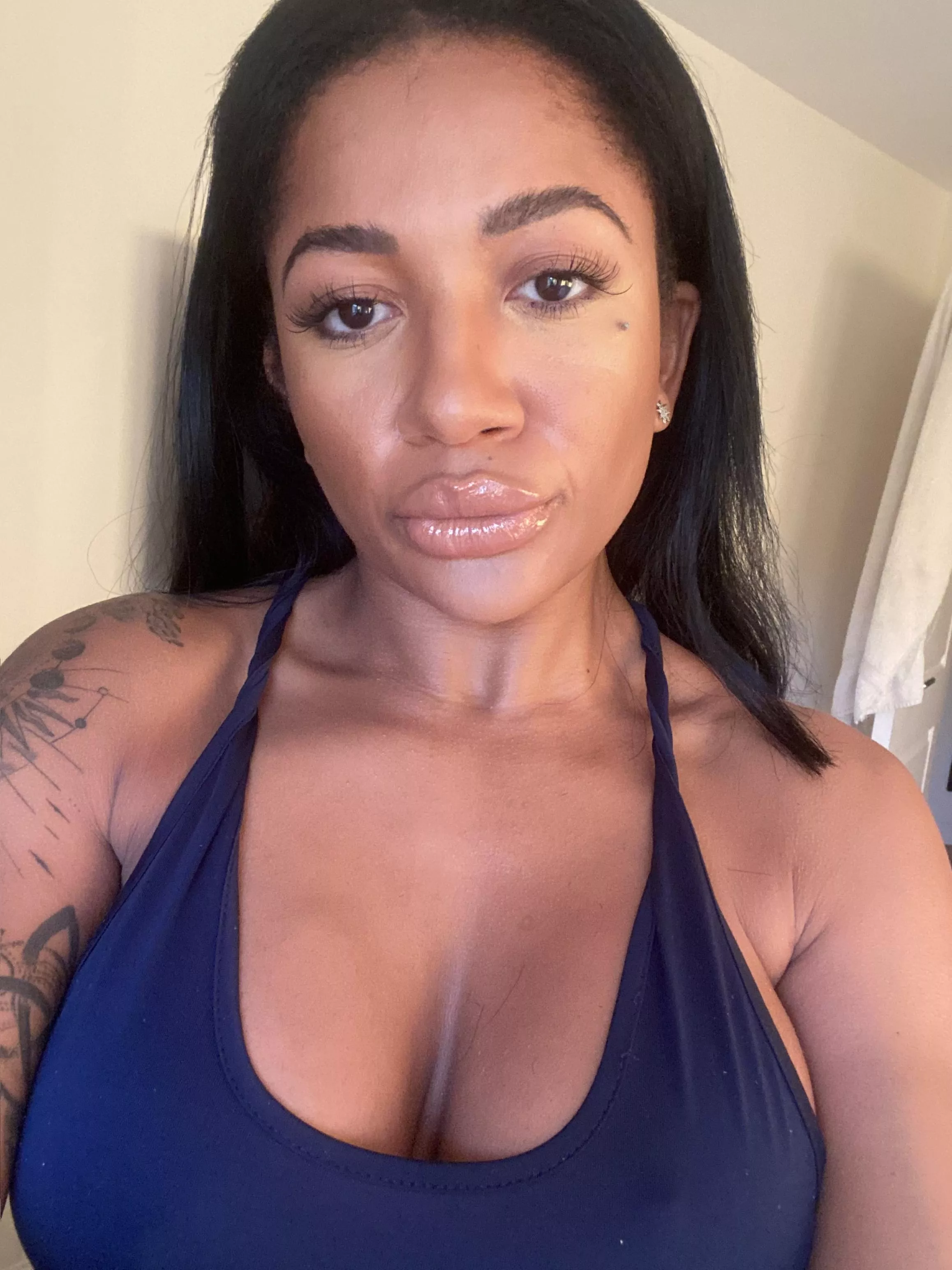 If even one guy likes my mini boobs I'll be happy ;)