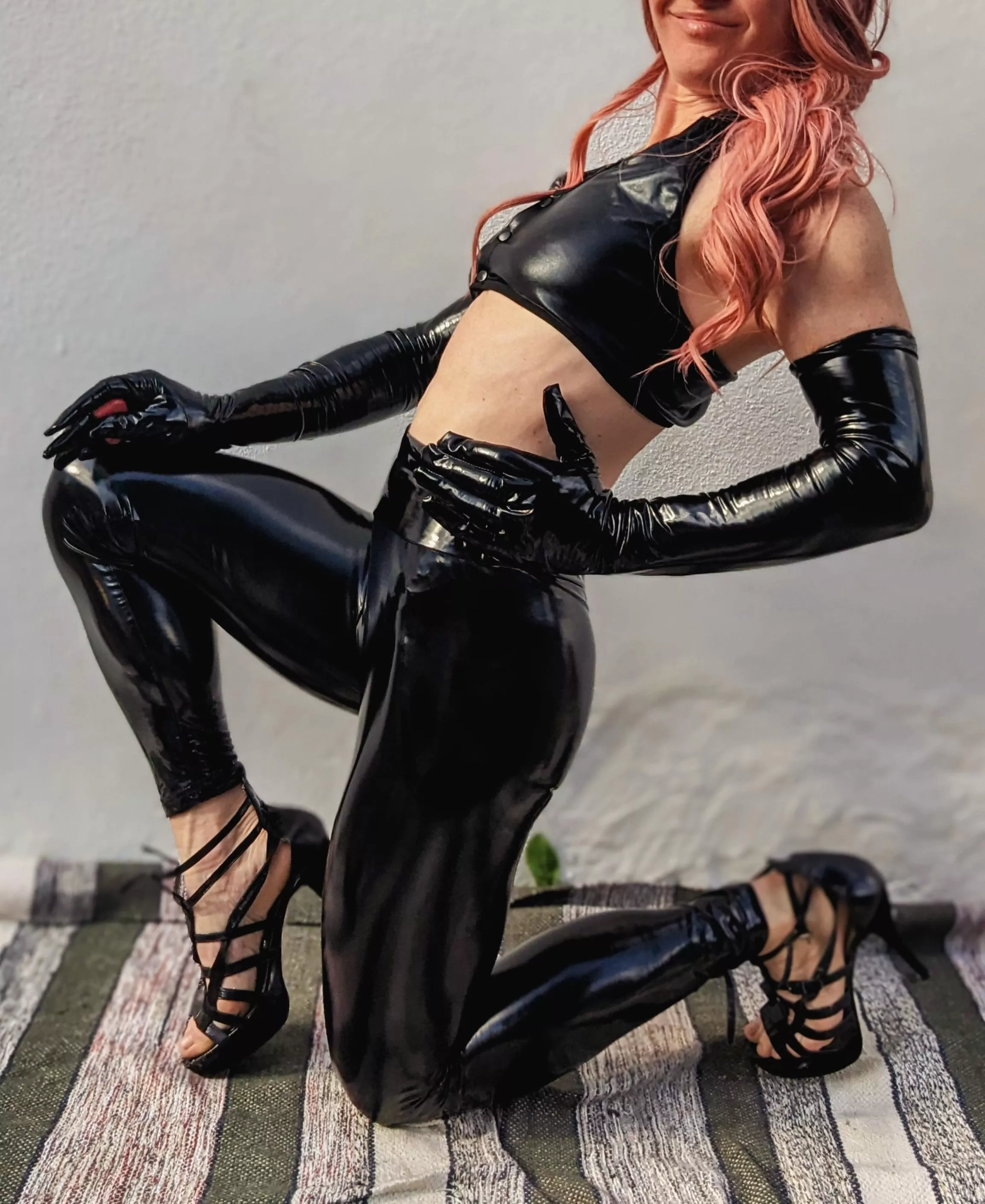 If you are brave enough, come and sit on my knee