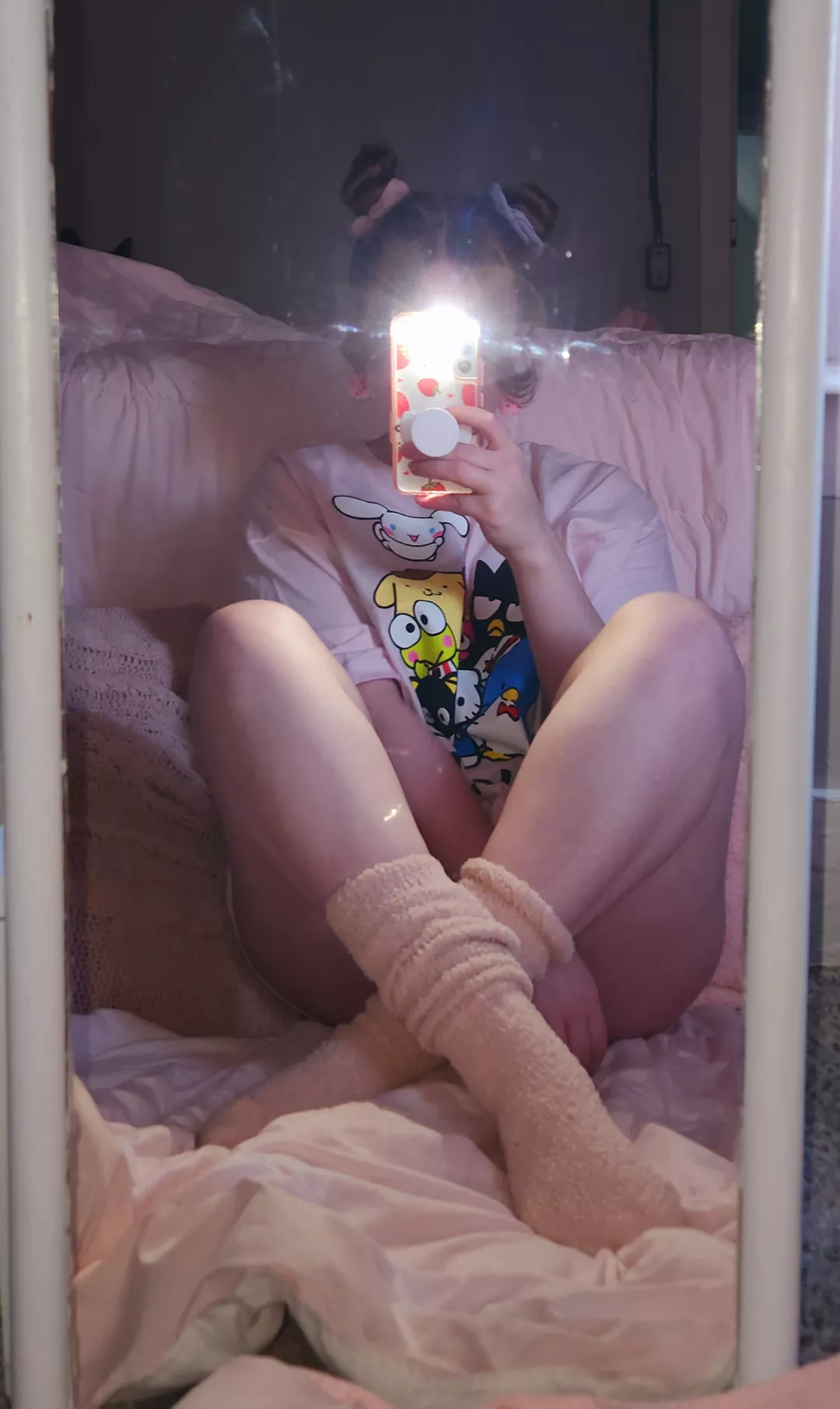 I'm my own valentine this year 💘 (f)