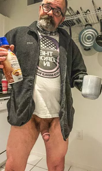 It’s a Monday I come baring gifts ☕️🔥