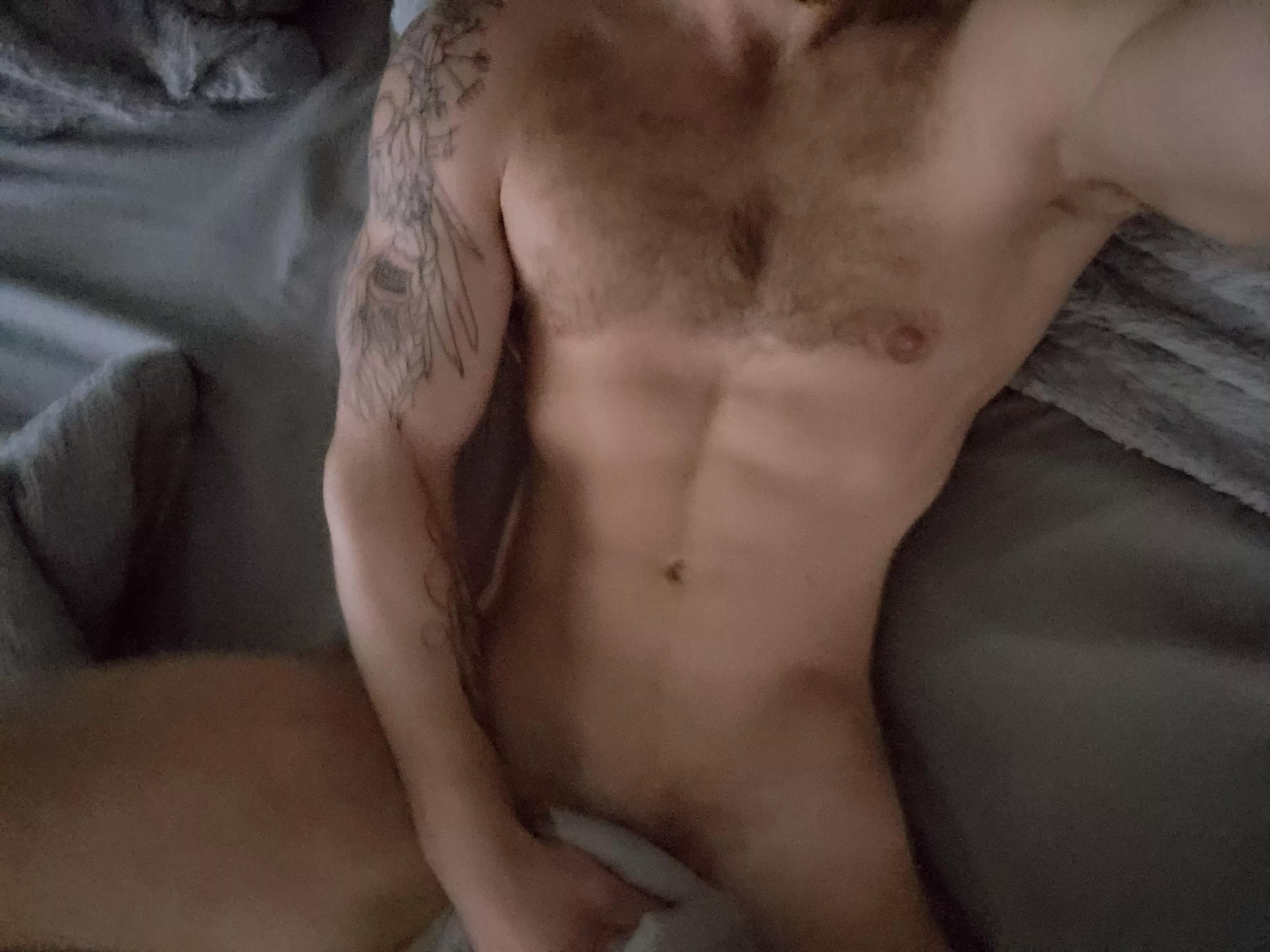 it's a relax in bed kind of day😏