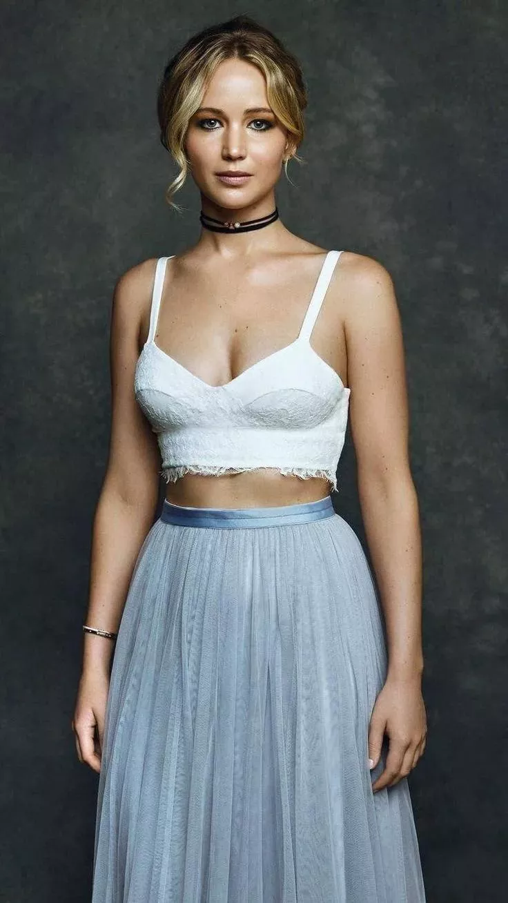 Jennifer Lawrence has me aching with pleasure for her pretty face and curvy body, need a bi bud to make me goon for her