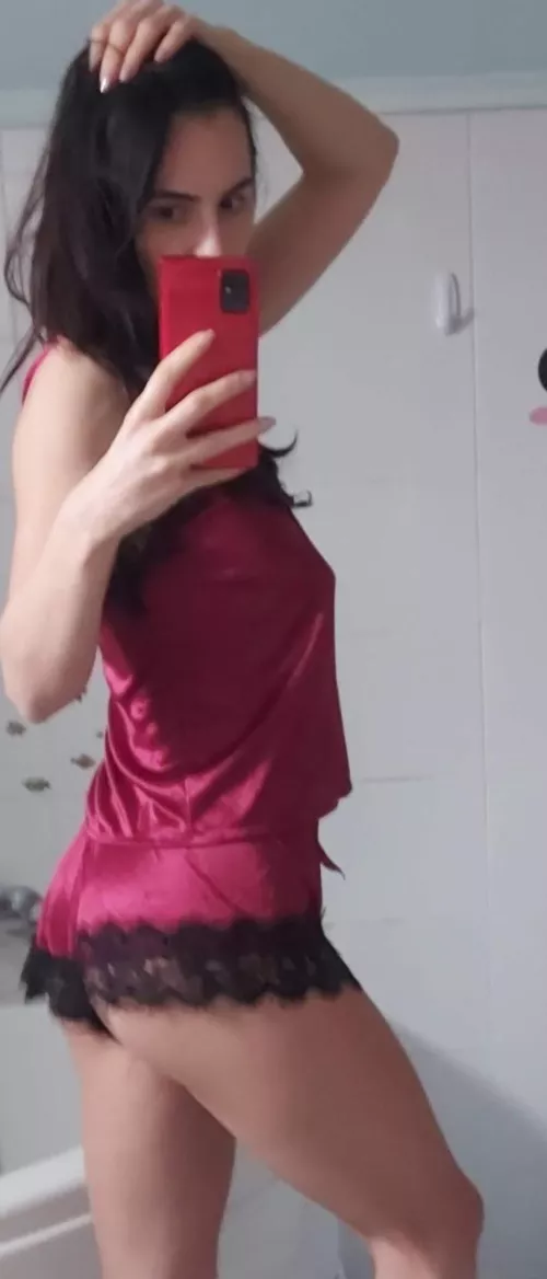 Just woke up ,and already felling noughty 😱