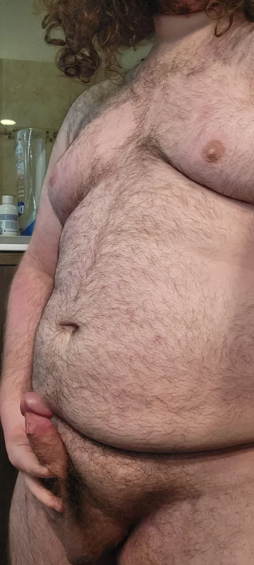 M[19] About to hop in the shower, anyone wanna join me ;)